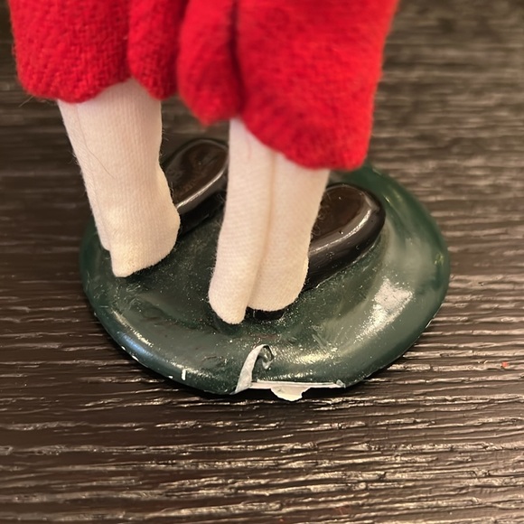 Byers’ Choice Caroler - Picture 6 of 7